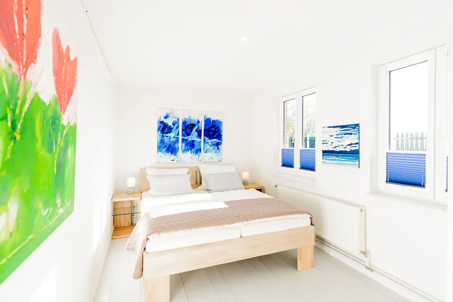 ferienwohnung ferienhaus ku galerie ku pellworm insel nordsee schlafzimmer kunst